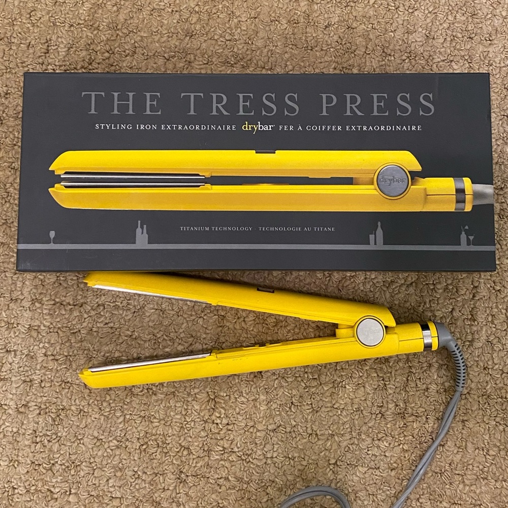 Drybar straightening iron